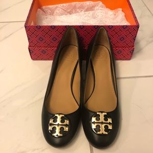 Tory Burch Claire pumps - new in box